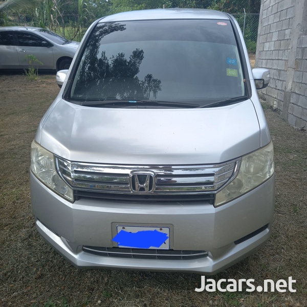 2010 Honda Stepwagon-1