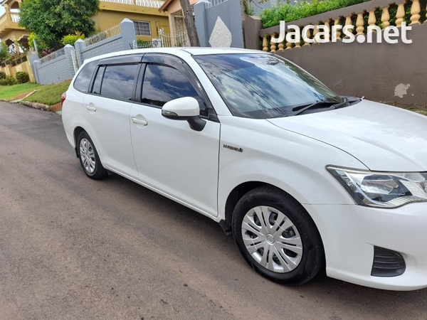 Toyota Fielder 1,5L 2015-3