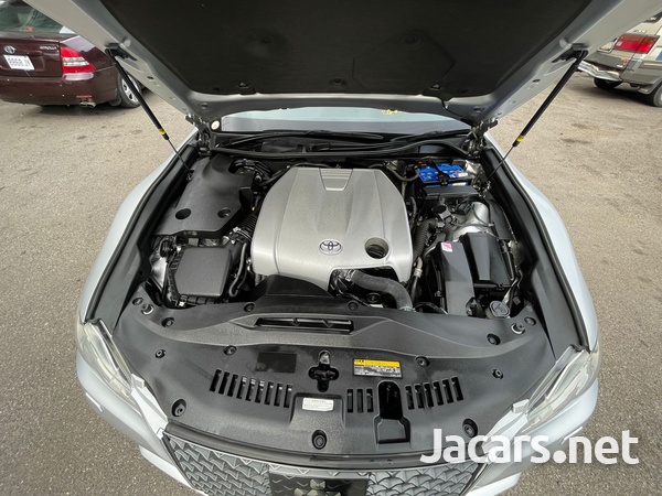 Toyota Crown 3,5L 2013-4