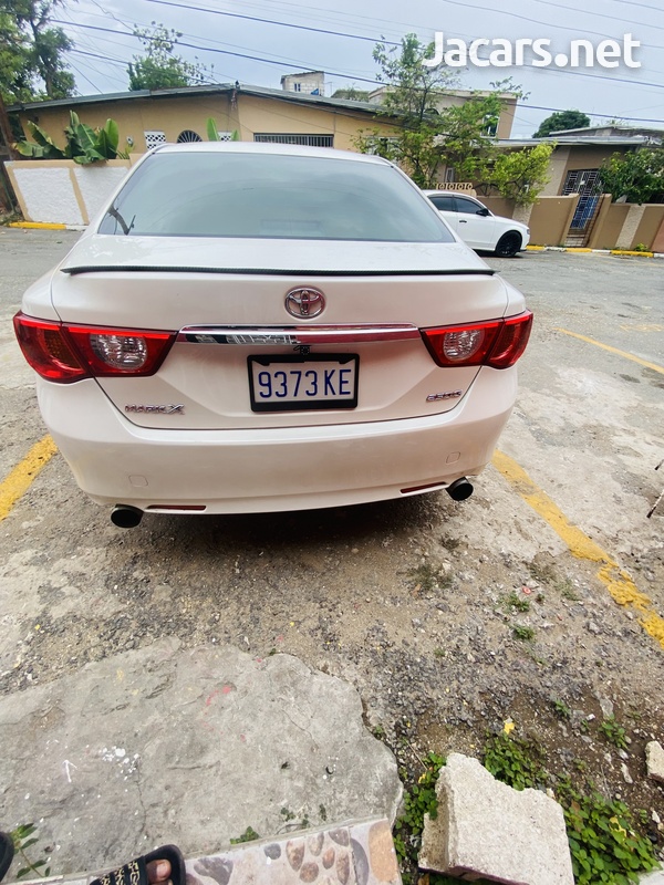 Toyota Mark X 2,5L 2010-7