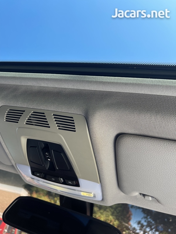 BMW 3-Series 2,0L 2013-7