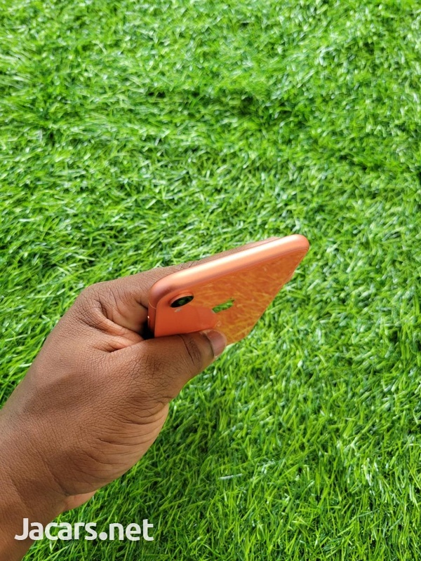 iPhone XR 64gb-3