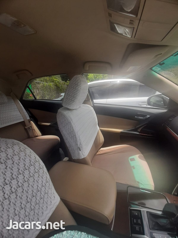 Toyota Mark X 2,5L 2014-8