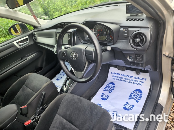 Toyota Axio 1,5L 2016-8