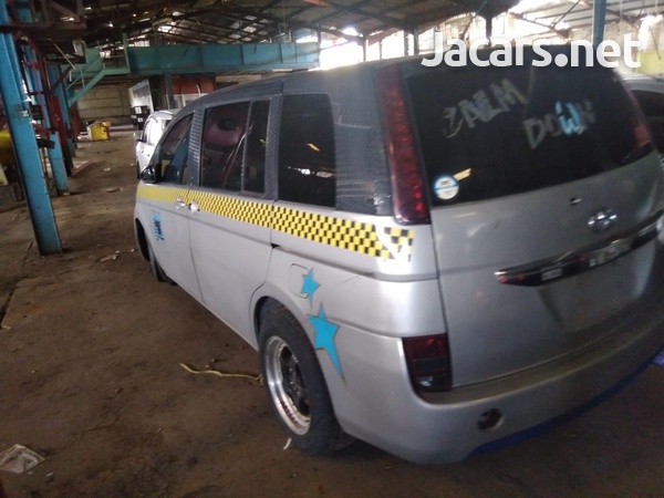 Toyota Isis 1,8L 2011-2