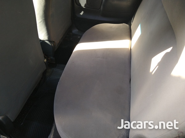 Toyota Probox 1,5L 2013-4