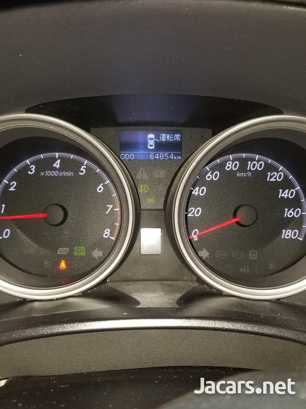 Toyota Mark X 2,5L 2015-8