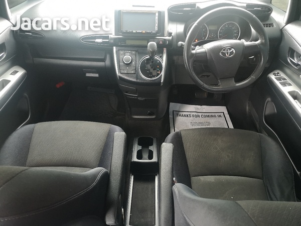 Toyota Wish 1,8L 2011-8