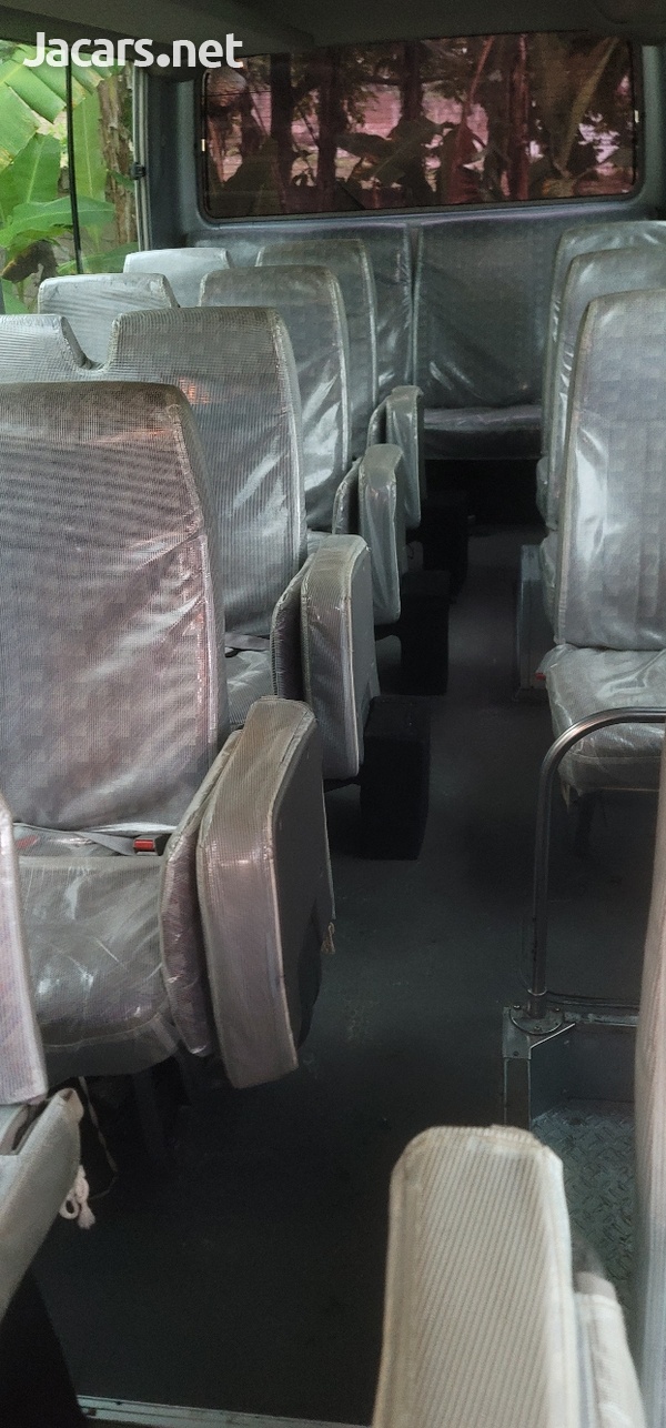 2011 Nissan Civilian-7