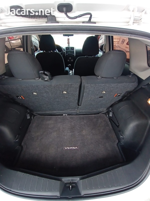 Nissan Versa 1,3L 2014-4