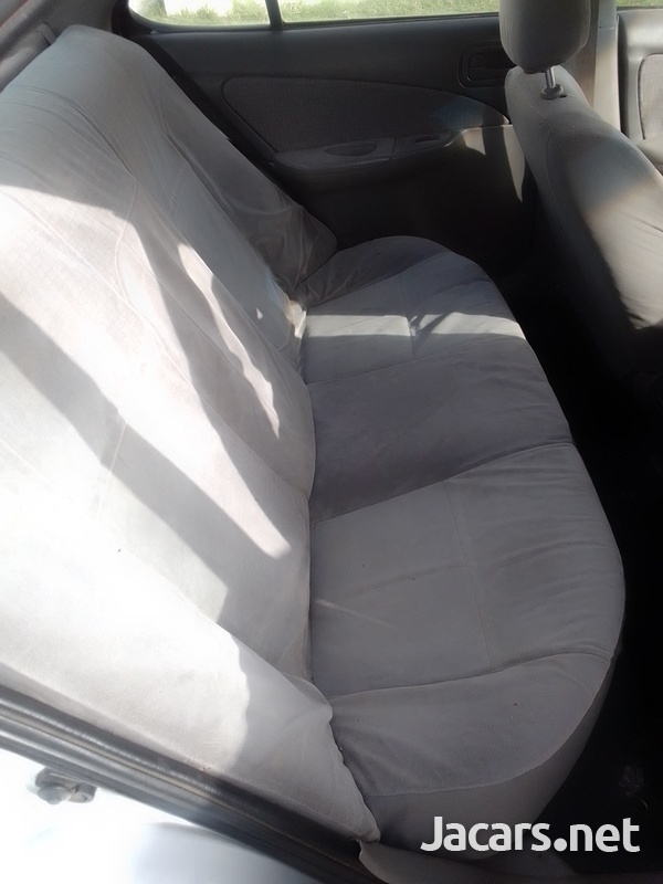Nissan Sunny 1,1L 2003-6