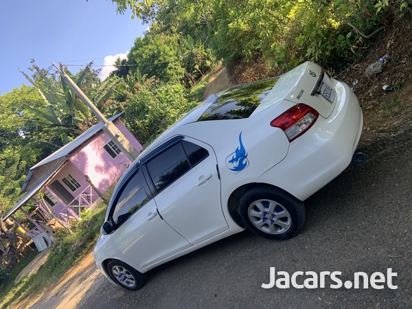 Toyota Belta 1,8L 2010-2