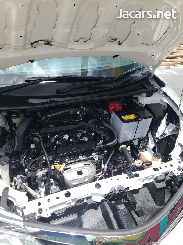 Toyota Axio 1,5L 2019-15