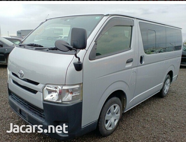 2015 HIACE BUS PETROL-1
