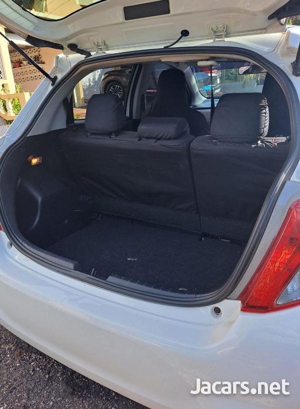 Toyota Vitz 1,3L 2012-13