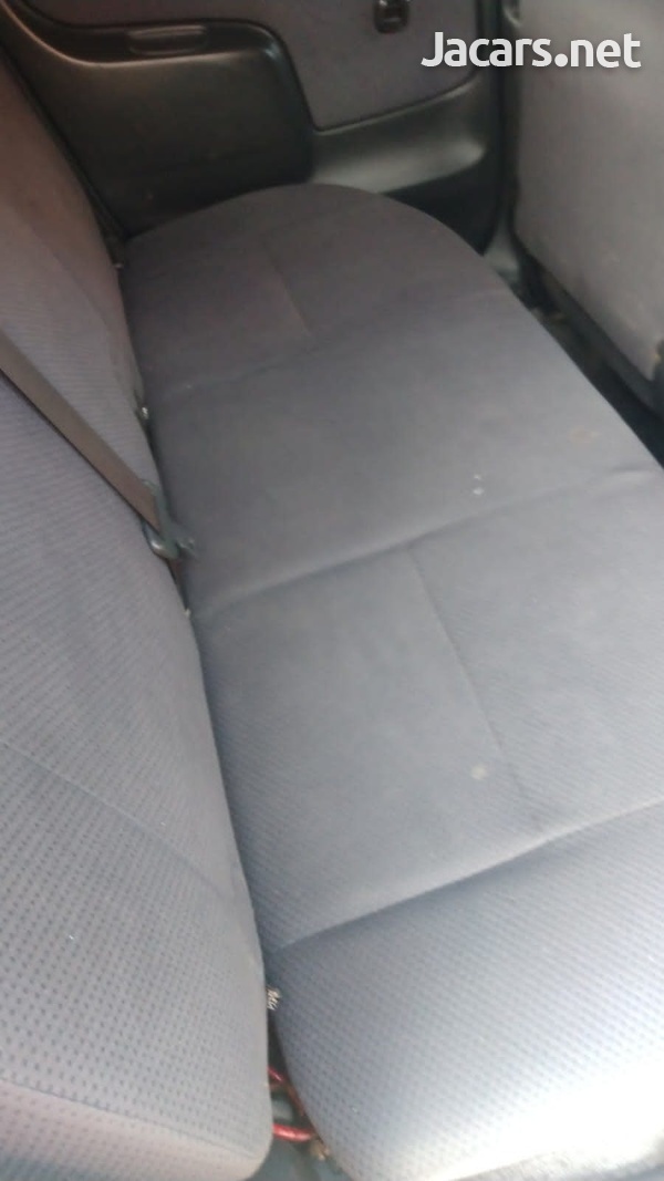 Toyota Probox 1,5L 2013-4