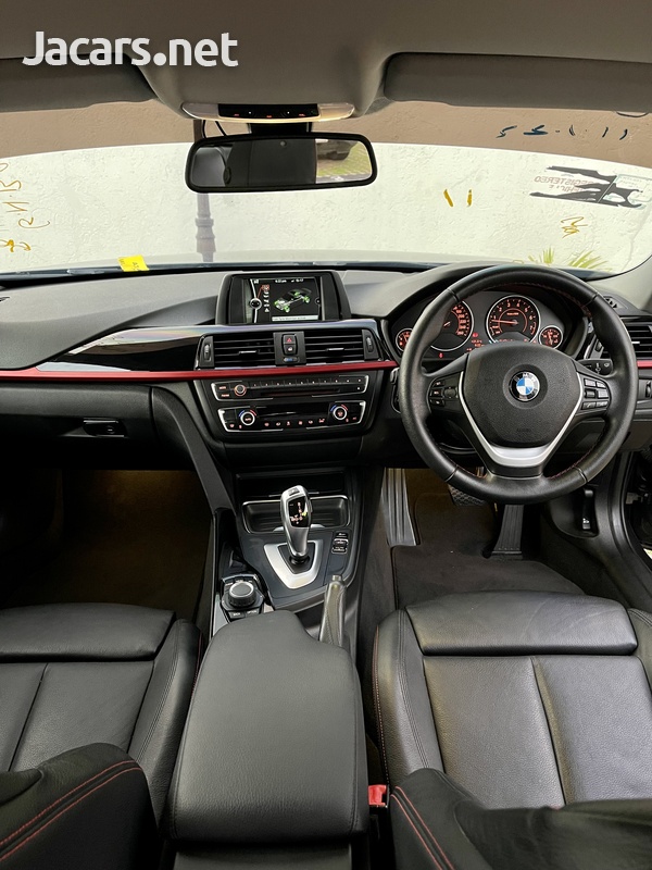 BMW 3-Series 1,6L 2013-5