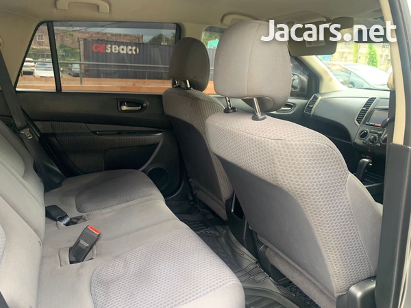 Nissan Wingroad 1,8L 2012-7