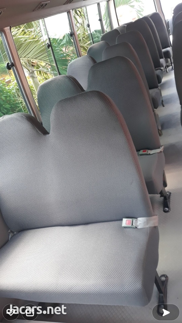 WE BUILD AND INSTALL BUS SEATS FOR TOYOTA HIACE,CARAVAN,COASTER 8762921460-9