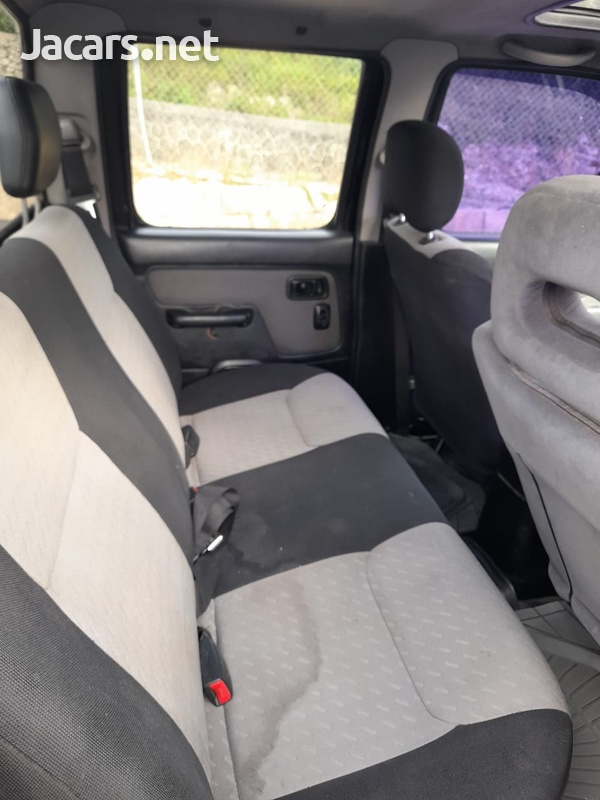 Nissan Frontier 2,0L 2006-6