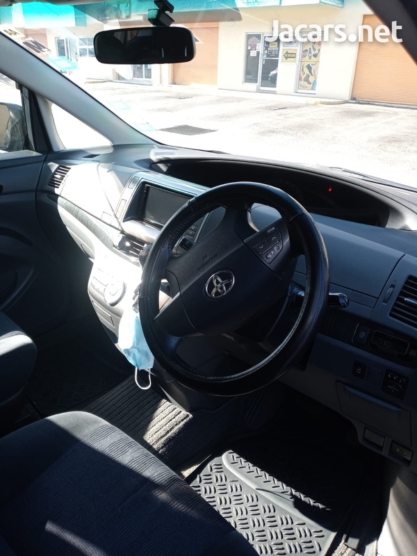 Toyota Estima 2,4L 2010-6