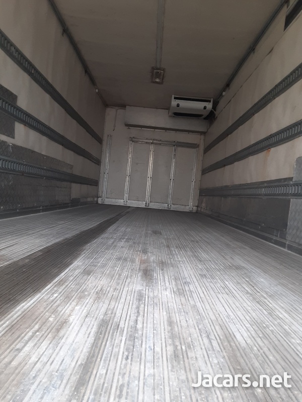 208 International truck-2