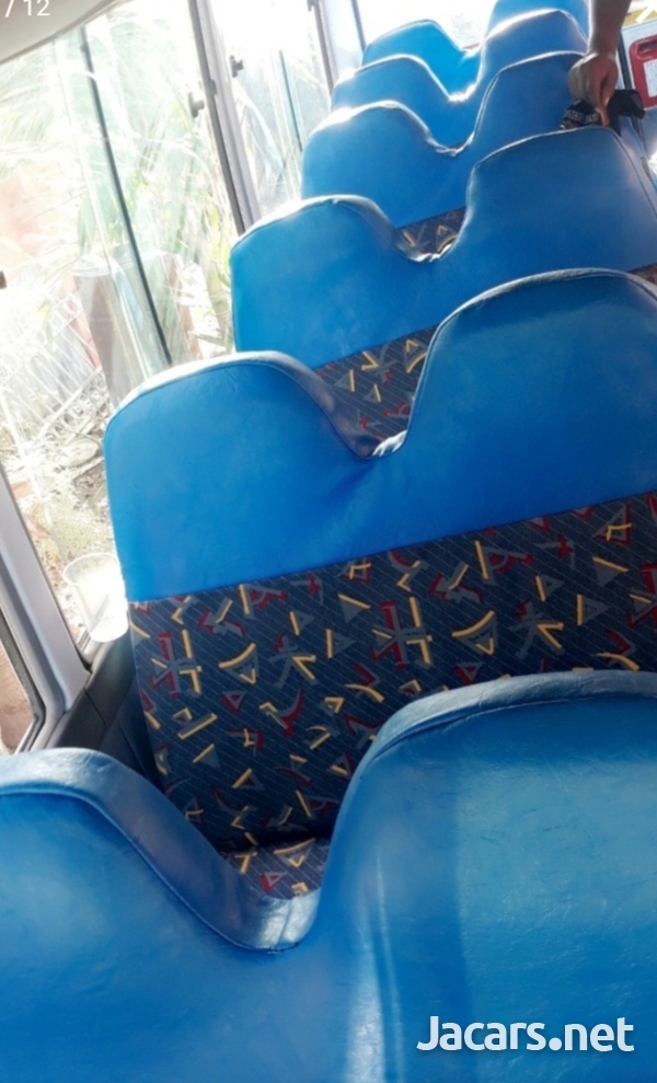 CUSTOM MADE BUS SEATS FOR TOYOTA HIACE,CARAVAN,COASTER.CONTACT 8762921460-6