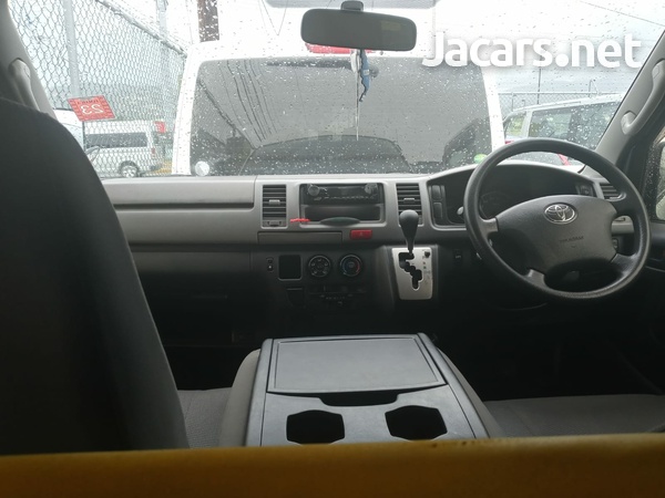 Toyota Hiace 3,0L 2011-5