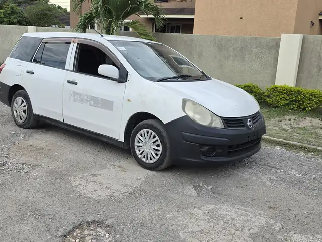Nissan AD Wagon