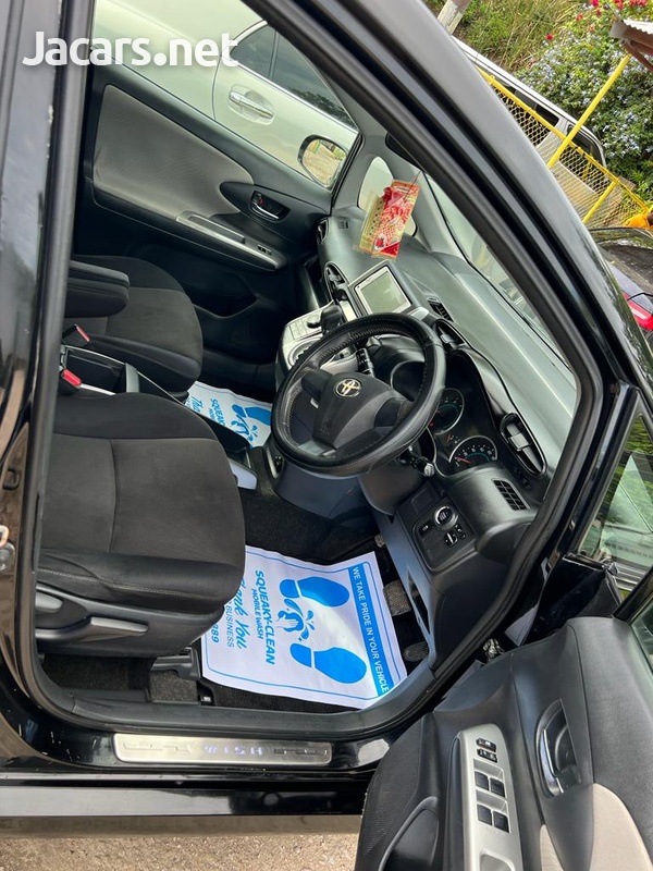 Toyota Wish 1,8L 2012-7