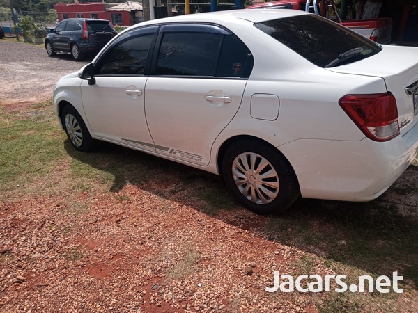 Toyota Axio 1,5L 2015-4