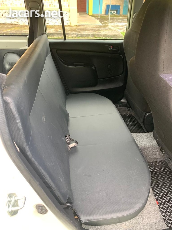 Toyota Probox 1,5L 2016-10