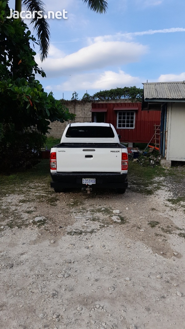 Toyota Hilux 2,0L 2012-3