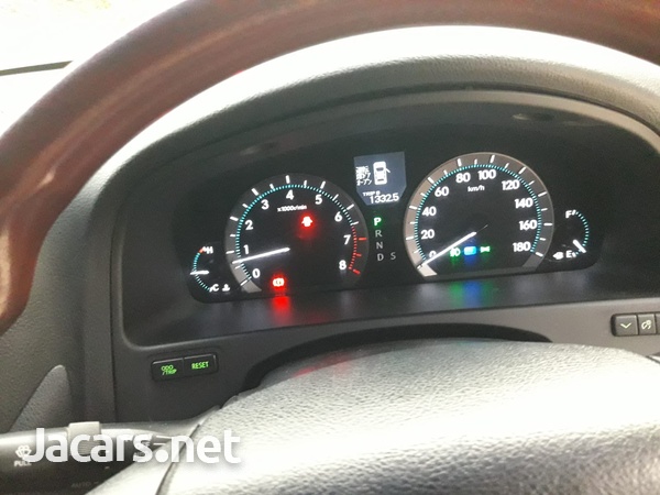 Toyota Crown 3,0L 2013-7