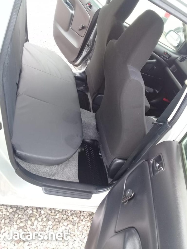 Toyota Probox 1,5L 2016-6