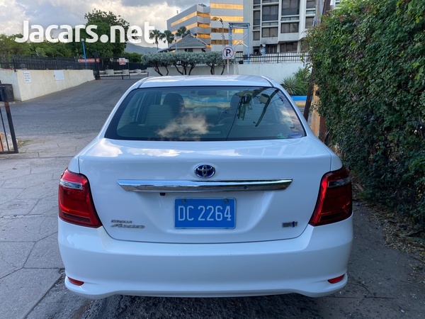 Toyota Axio 1,5L 2017-3