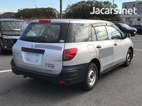 Nissan AD Wagon 1,5L 2016-3