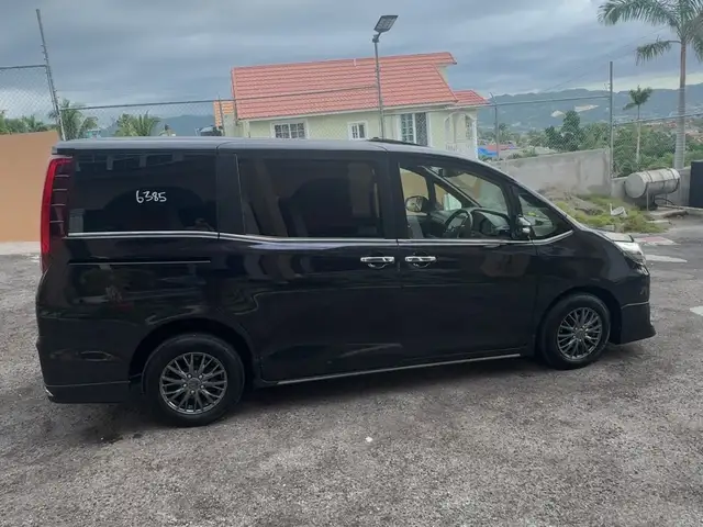 Toyota Esquire 2,0L 2015, Saint James - 15