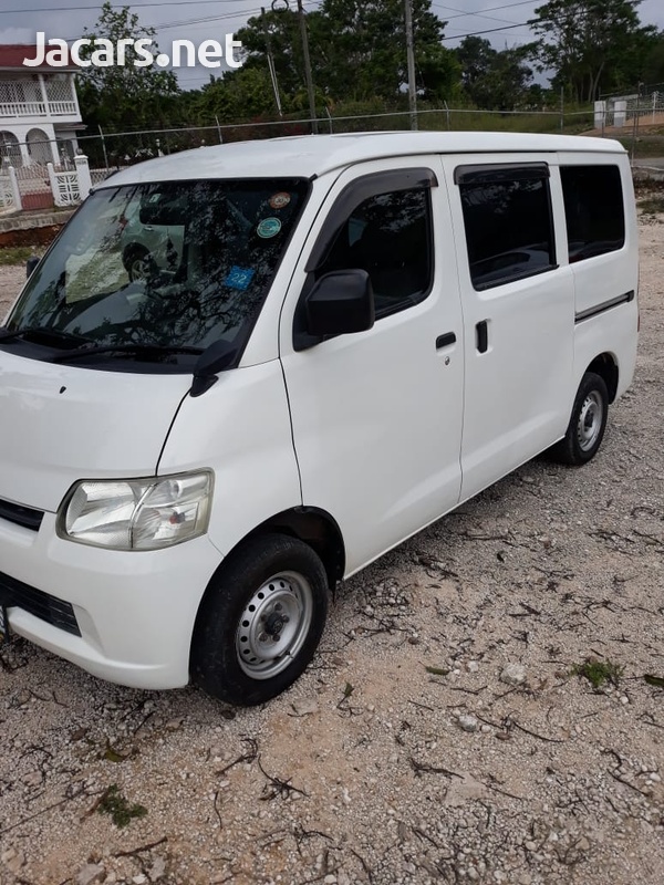 Toyota Town Ace 1,8L 2013-4