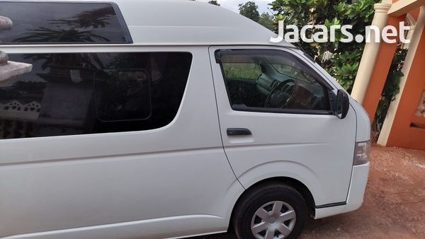 Toyota Hiace 2,5L 2014-1
