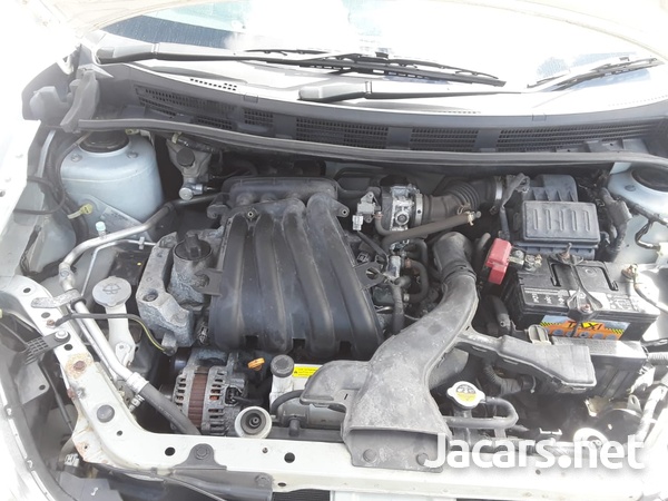 Nissan AD Wagon 1,5L 2015-5