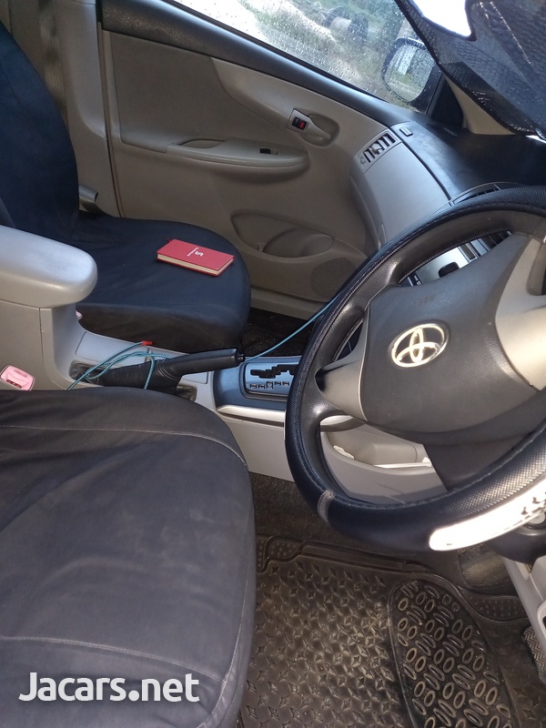 Toyota Corolla XLi 1,5L 2012-3