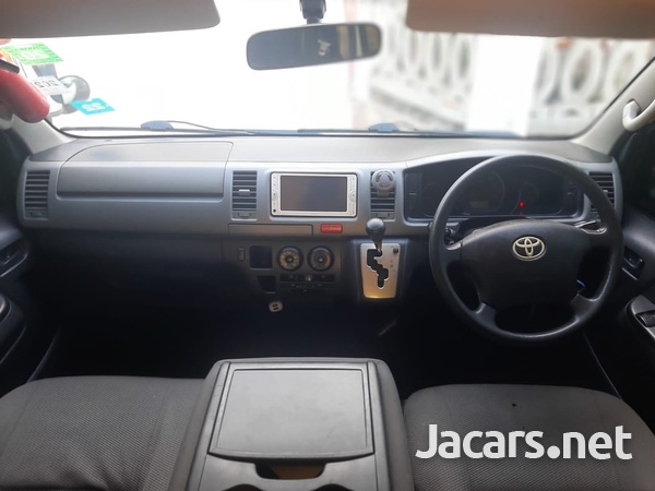 Toyota Hiace 2,5L 2012-10