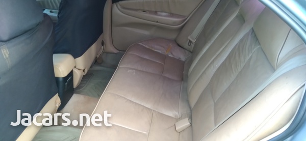 Mitsubishi Galant Fortis 2,0L 2001-9