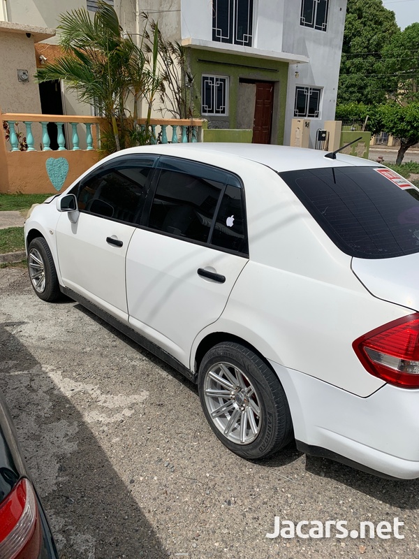 Nissan Tiida 1,6L 2009-4