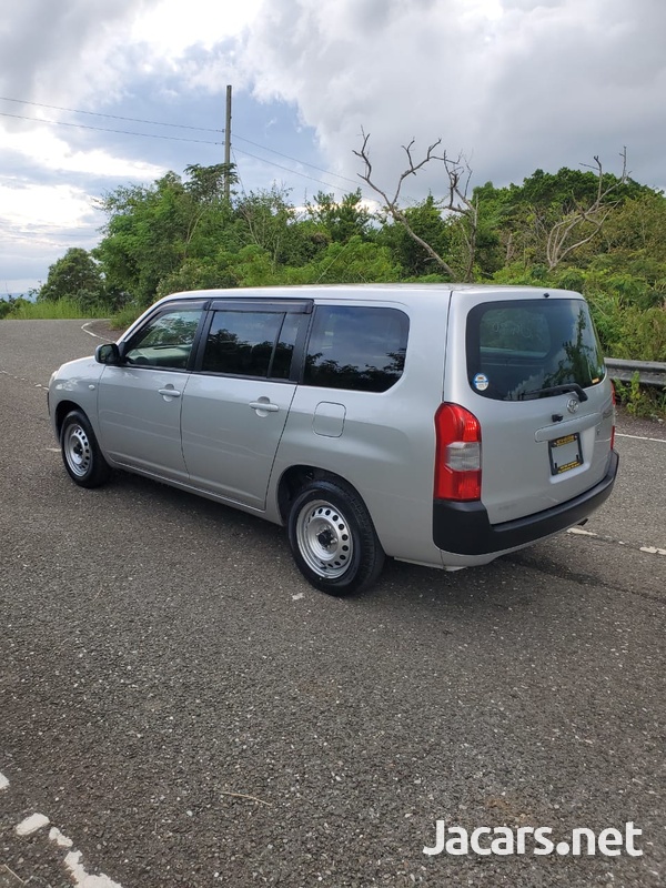 Toyota Probox 1,5L 2016-9