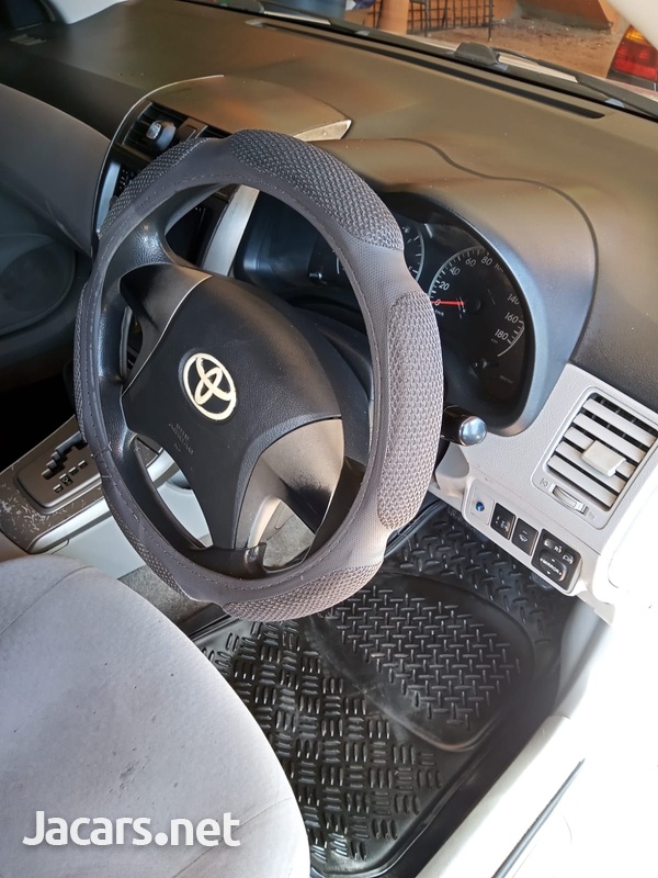 Toyota Axio 1,5L 2010-7