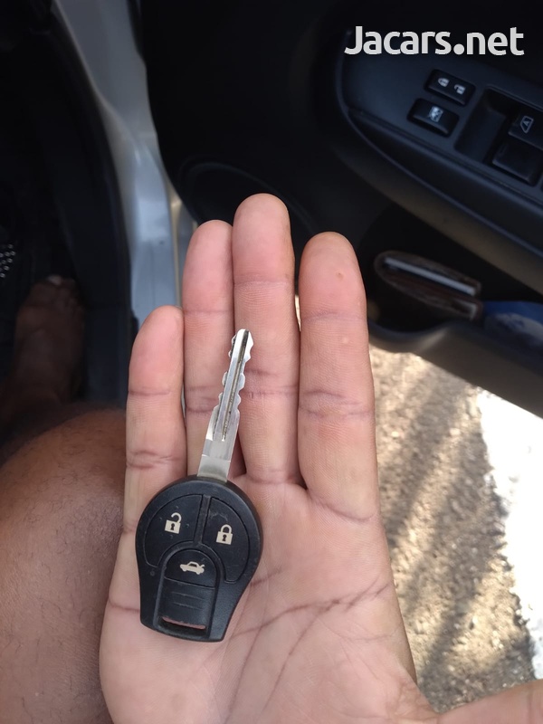 Nissan Latio 1,2L 2015-6
