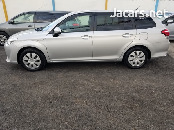 Toyota Fielder 1,8L 2016-10