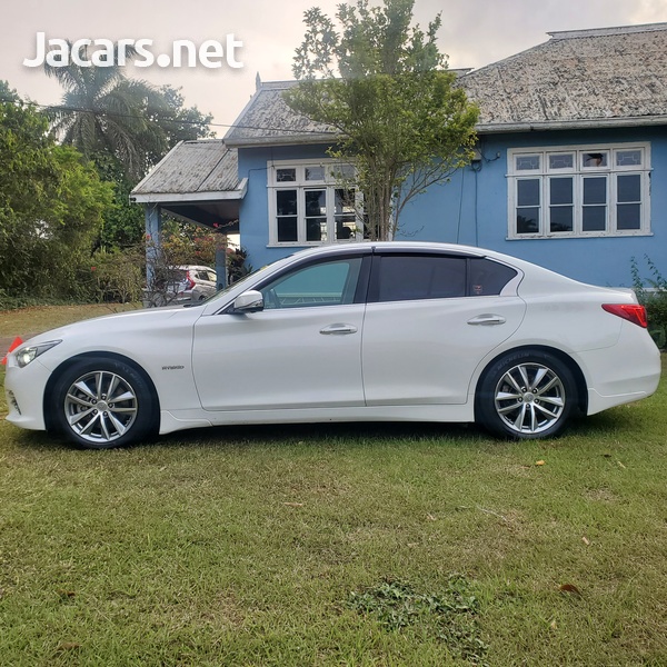 Nissan Skyline 3,5L 2015-6